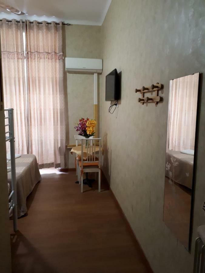 Renting Rooms Roma Eksteriør bilde