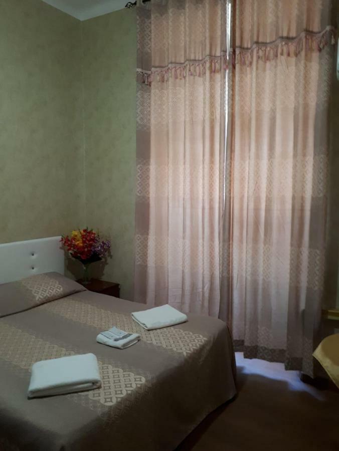 Renting Rooms Roma Eksteriør bilde