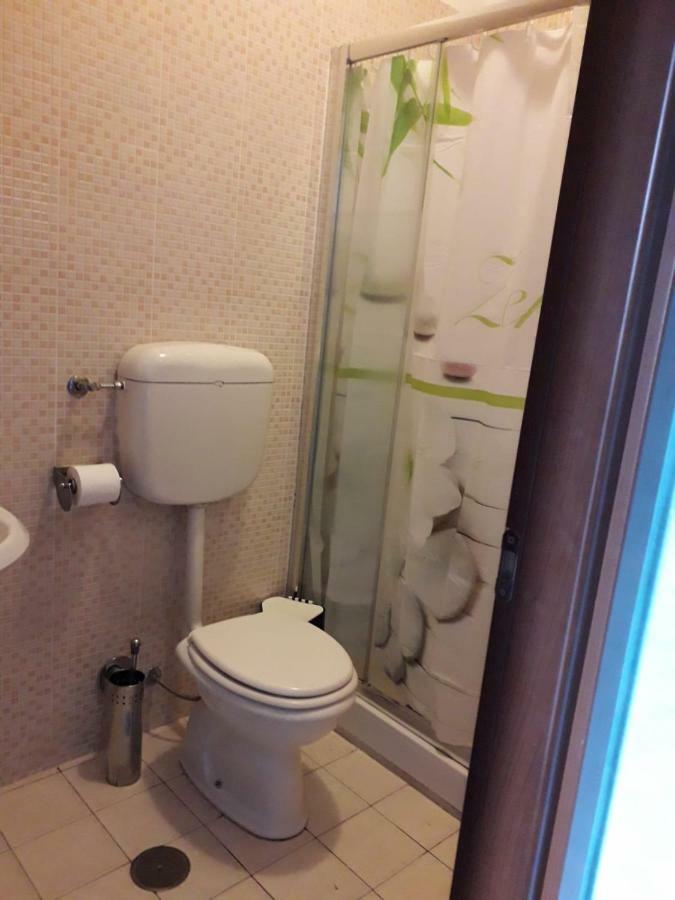 Renting Rooms Roma Eksteriør bilde