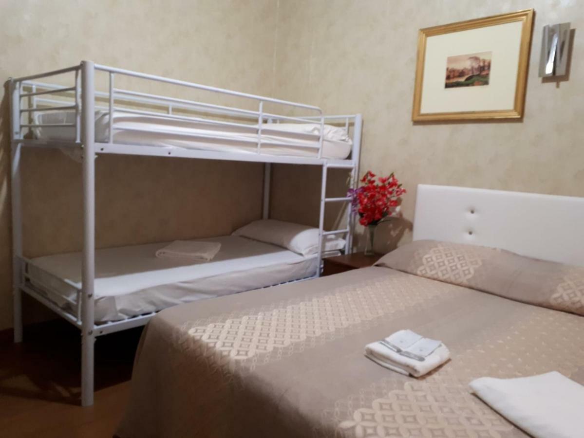 Renting Rooms Roma Eksteriør bilde