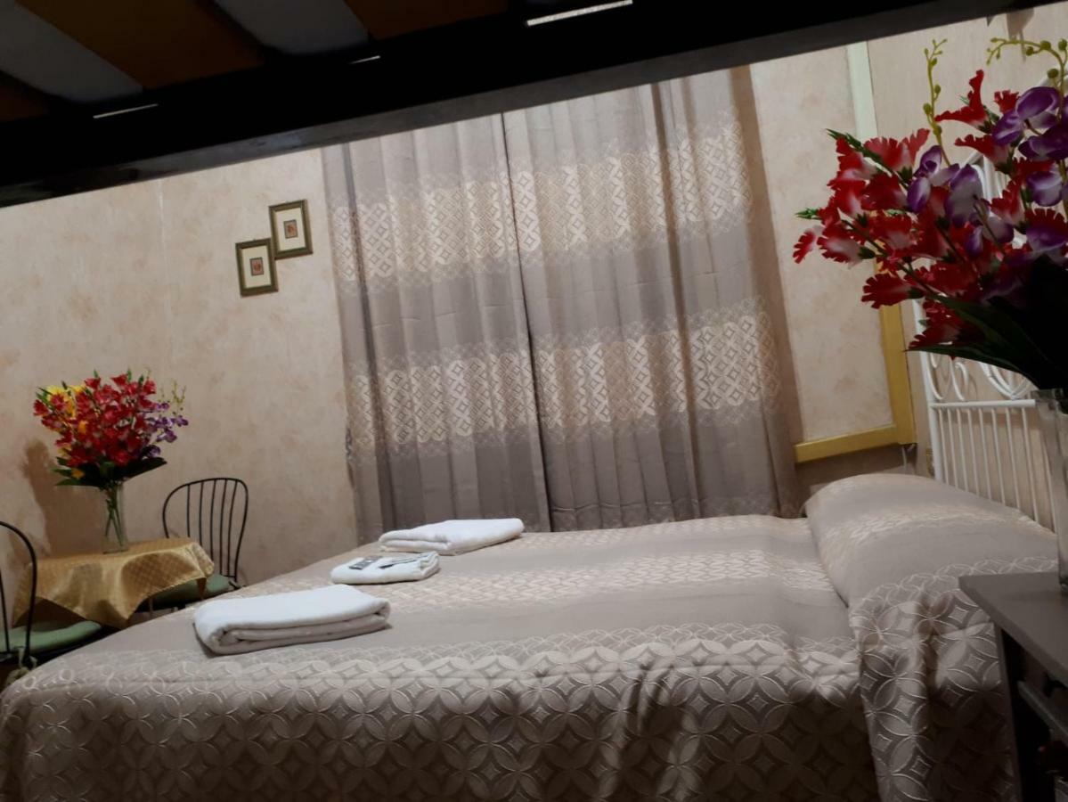 Renting Rooms Roma Eksteriør bilde