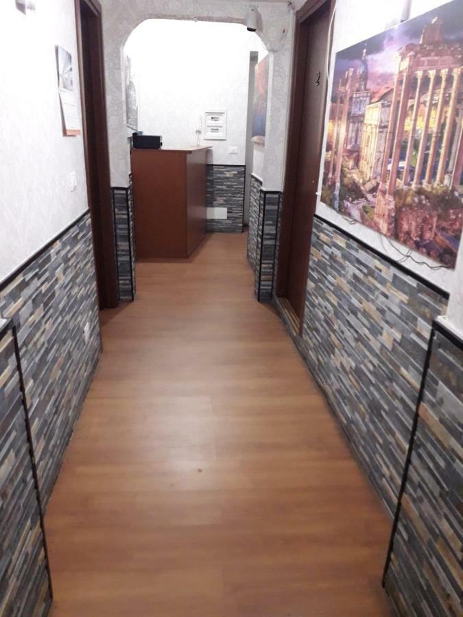 Renting Rooms Roma Eksteriør bilde